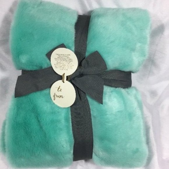 Target Other - Target Faux Fur Throw Blanket 60"x 50"